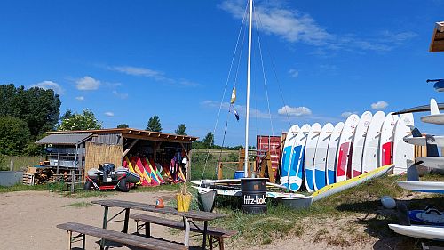 Surfschule am Ostseestrand